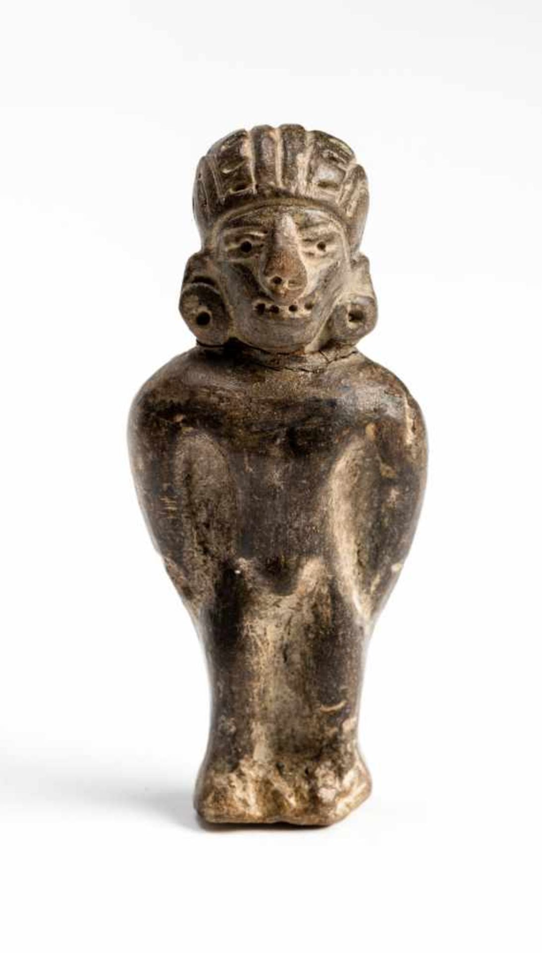 FIGURE OF A MANTerracotta Manteño culture, Ecuador, approx. 1000 Small, standing figure of a