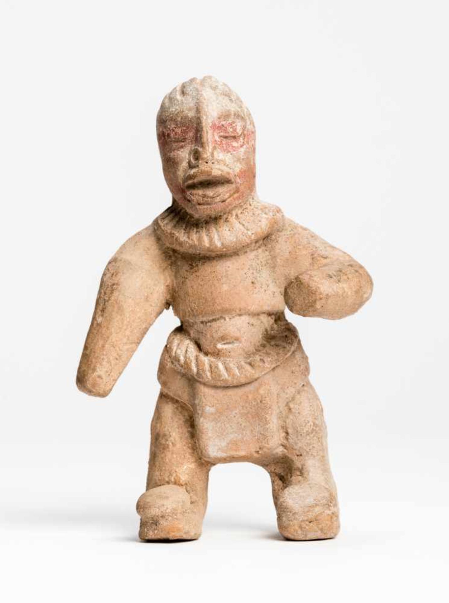 PRIEST FIGURETerracottaGuatemala, Maya culture, ca. 500 - 800Stocky priest standing in a loincloth - Image 2 of 6