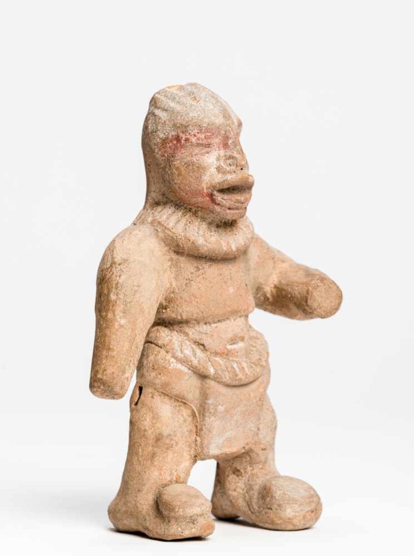 PRIEST FIGURETerracottaGuatemala, Maya culture, ca. 500 - 800Stocky priest standing in a loincloth - Image 4 of 6