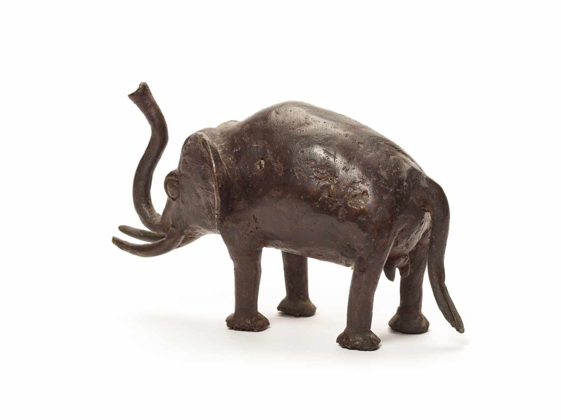 BRONZE ELEPHANT – BOBO PEOPLEBronzeBobo-Dioulasso, Burkina Faso, West Africa; 20th century This - Bild 2 aus 4