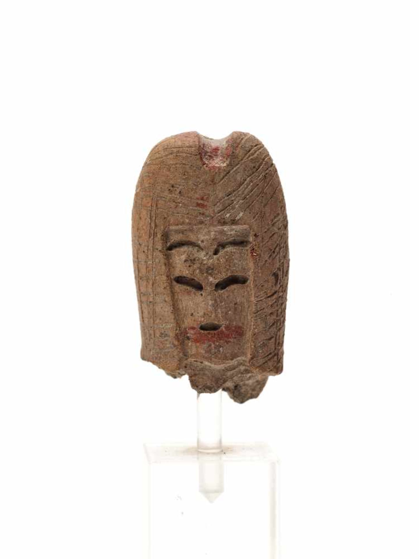 TL-TESTED HEAD OF A VENUS – VALDIVIA CULTURE, ECUADOR, C. 2000 BCPainted fired clayValdivia culture,