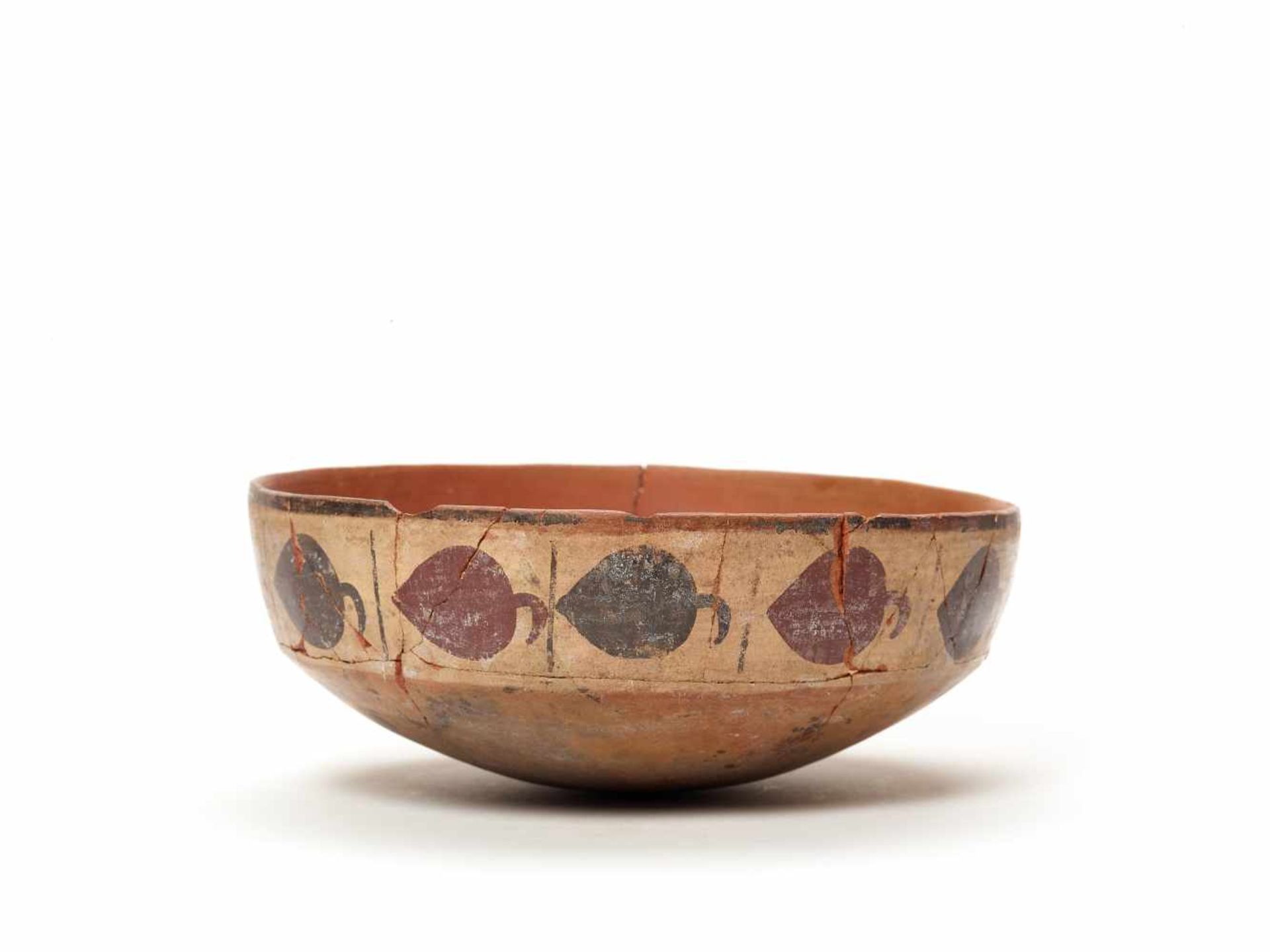 BOWL WITH BAND DECORATION - NAZCA, PERU, C. 300-600 ADPainted clayNazca, Peru, c. 300-600 ADArched - Image 2 of 5