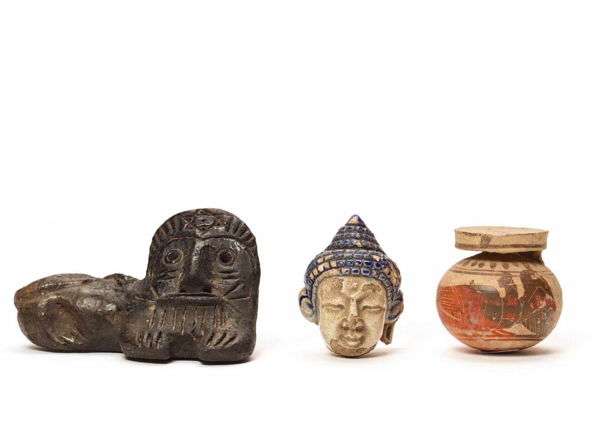 A MIXED LOT OF SMALL TERRACOTTA ITEMSA Chinese ceramic Buddha head, a pipe head of possibly Greek - Bild 2 aus 3