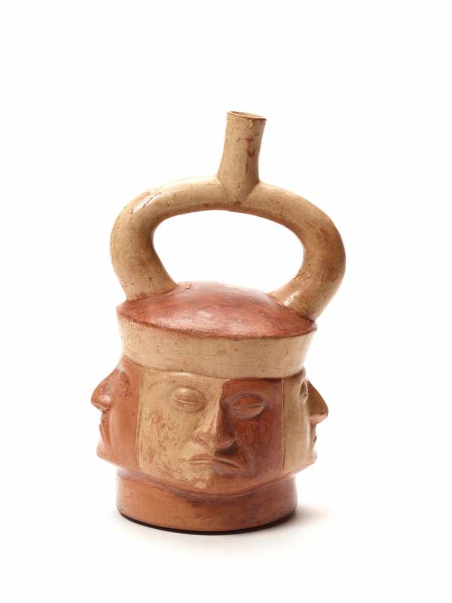 TL-TESTED STIRRUP VESSEL WITH FOUR HEADS – MOCHE CULTURE, PERU, C. 4TH CENTURYPainted fired - Image 3 of 4