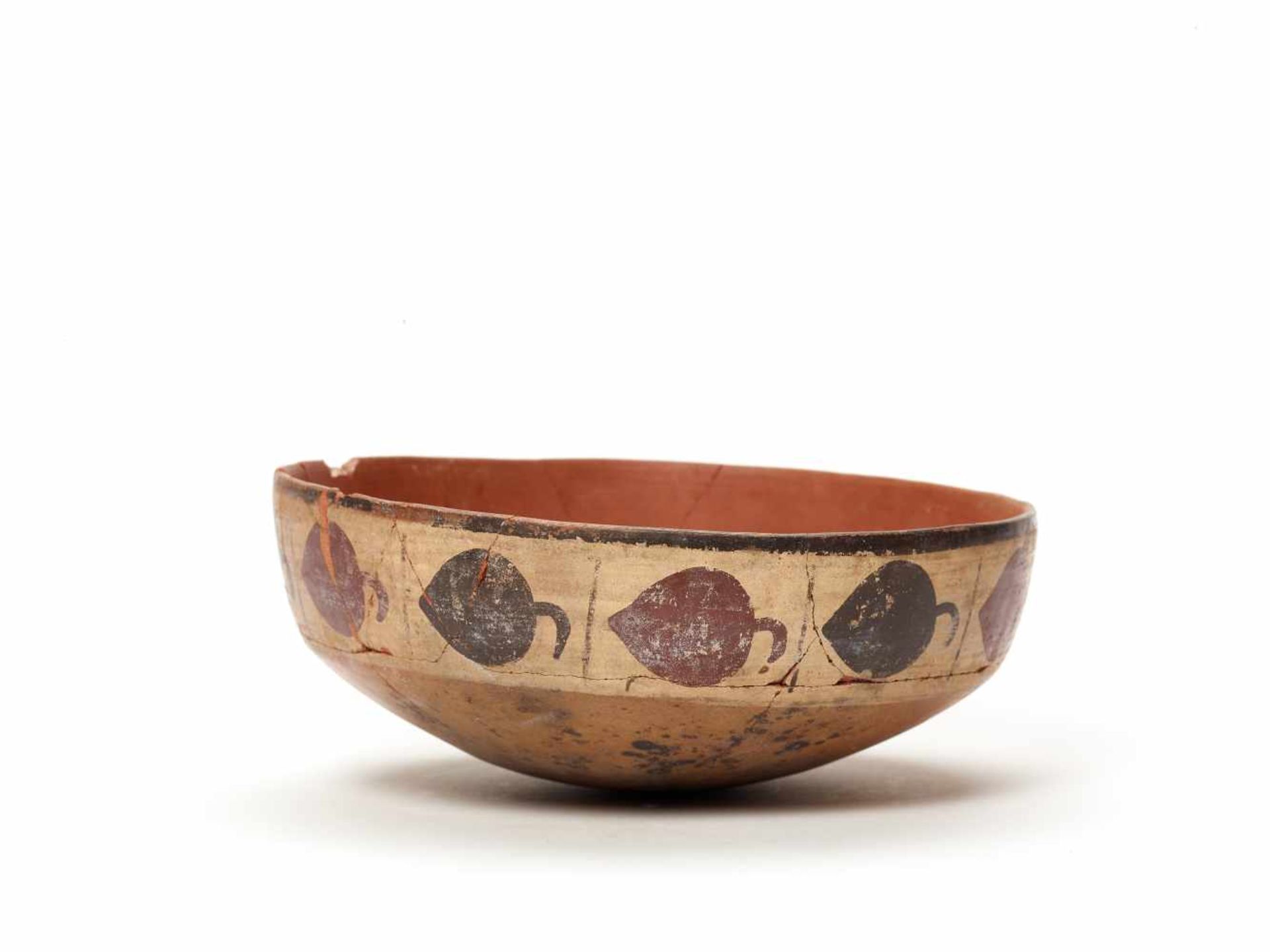 BOWL WITH BAND DECORATION - NAZCA, PERU, C. 300-600 ADPainted clayNazca, Peru, c. 300-600 ADArched - Image 3 of 5