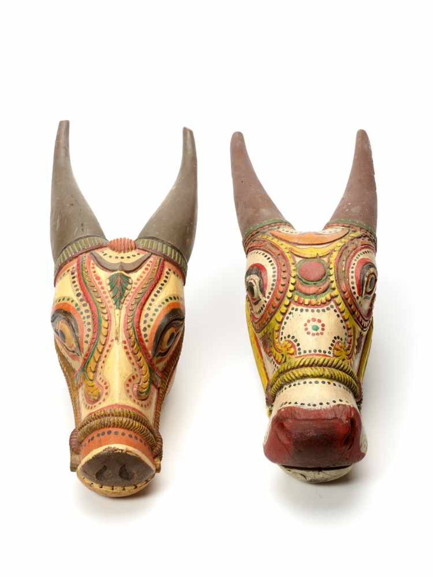A PAIR OF PAINTED NANDI HEADS – INDIA 19th / 20th CENTURYHand carved wood with hand paintingIndia, - Image 3 of 5