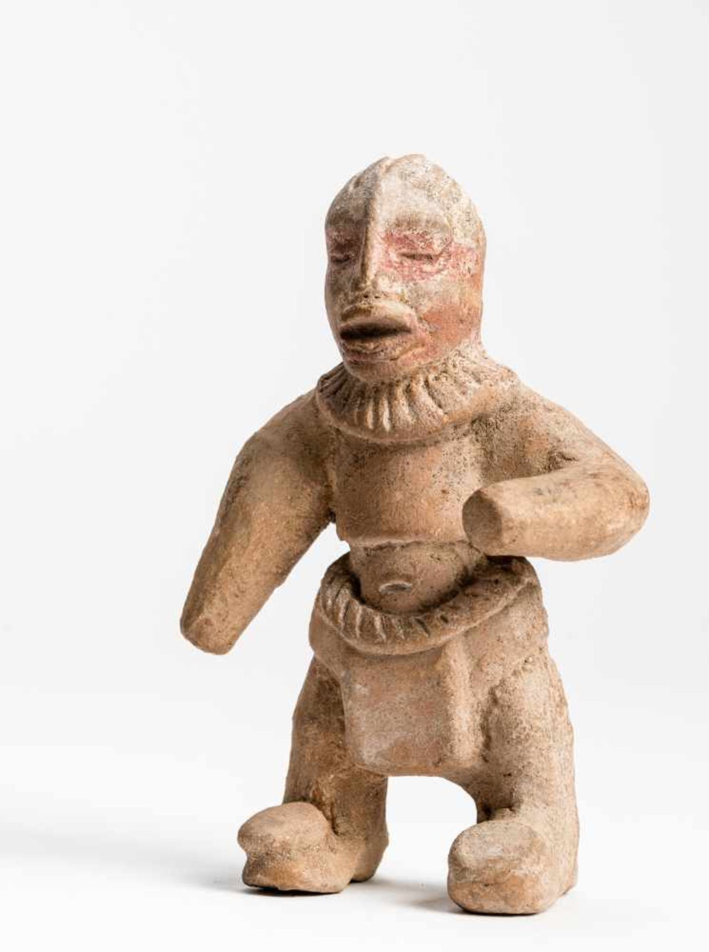 PRIEST FIGURETerracottaGuatemala, Maya culture, ca. 500 - 800Stocky priest standing in a loincloth - Image 3 of 6