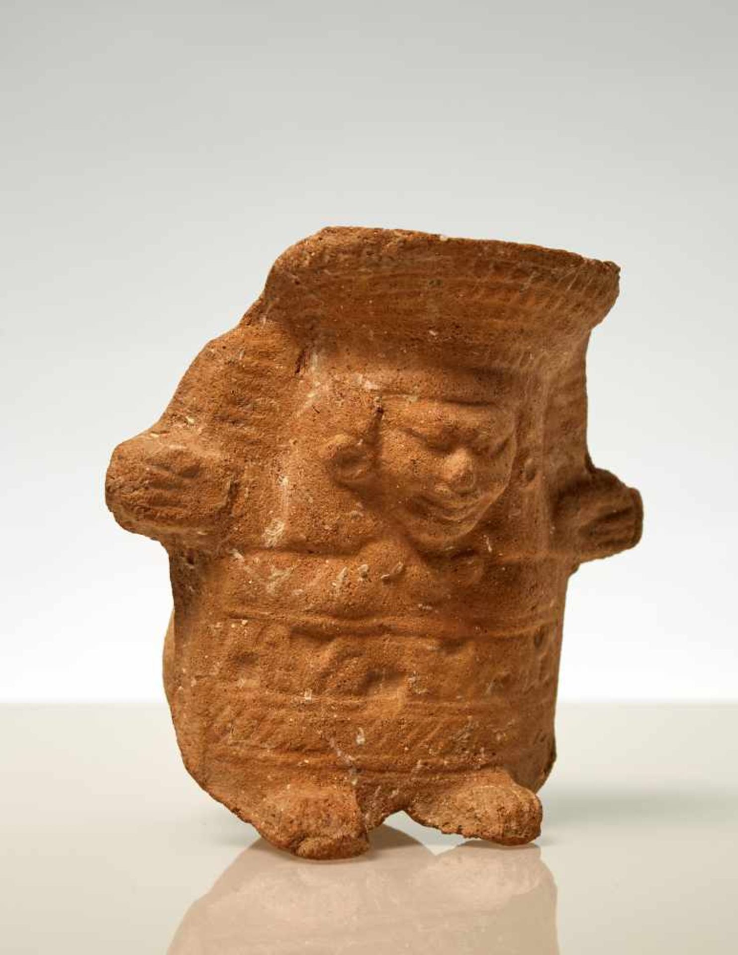 PIPE IN FORM OF A PRIESTBurnt clay Pre-Columbian America, Mexico, Veracruz, approx. 500 to 1000 - Image 2 of 3