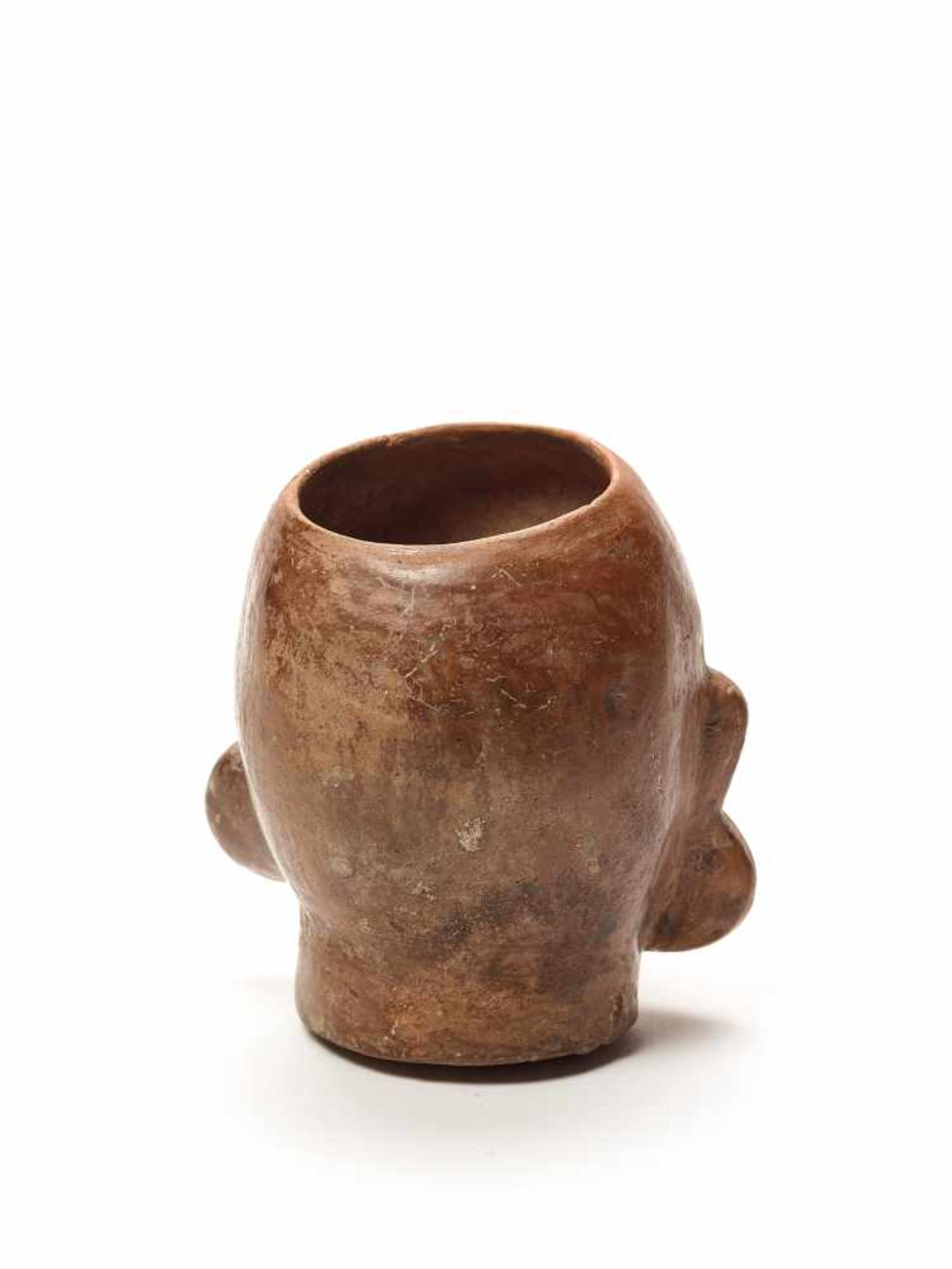 MUG IN THE SHAPE OF A HEAD – MOCHE CULTURE, PERU, C. 500 ADFired clayMoche culture, Peru, c. 500 - Image 3 of 3