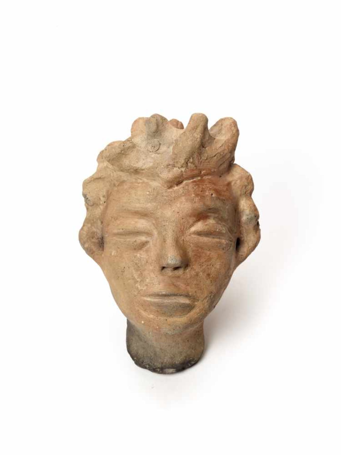 MEMORIAL HEAD – ASHANTI/ AKAN, GHANA, 18th – 19th CENTURYTerracottaAshanti/ Akan, Ghana, 18th – 19th - Image 2 of 5