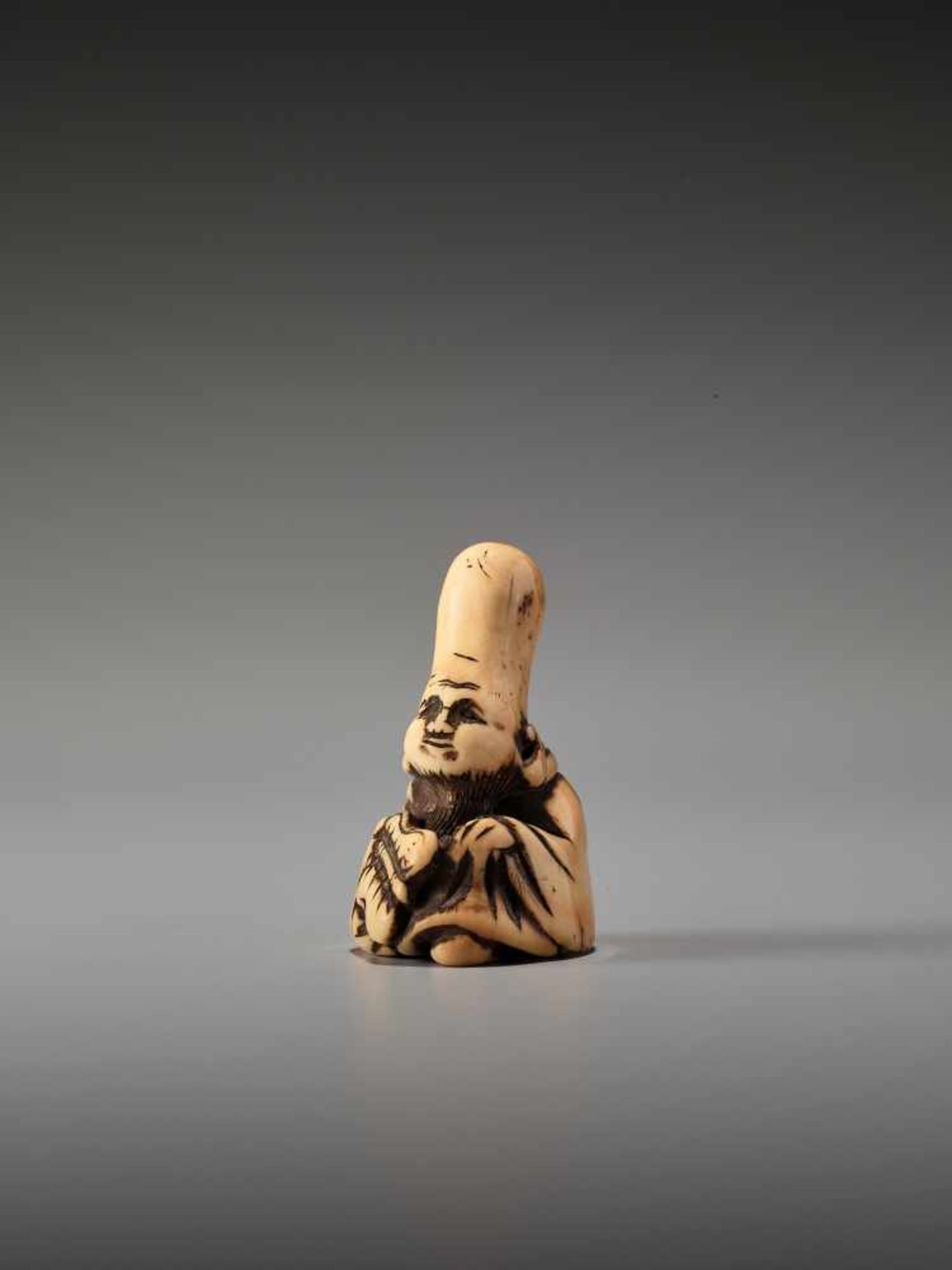 AN IVORY NETSUKE OF FUKUROKUJU SIGNED BY SHIGEMASASigned by Shigemasa, ivory netsukeJapan, 18th - Bild 3 aus 9