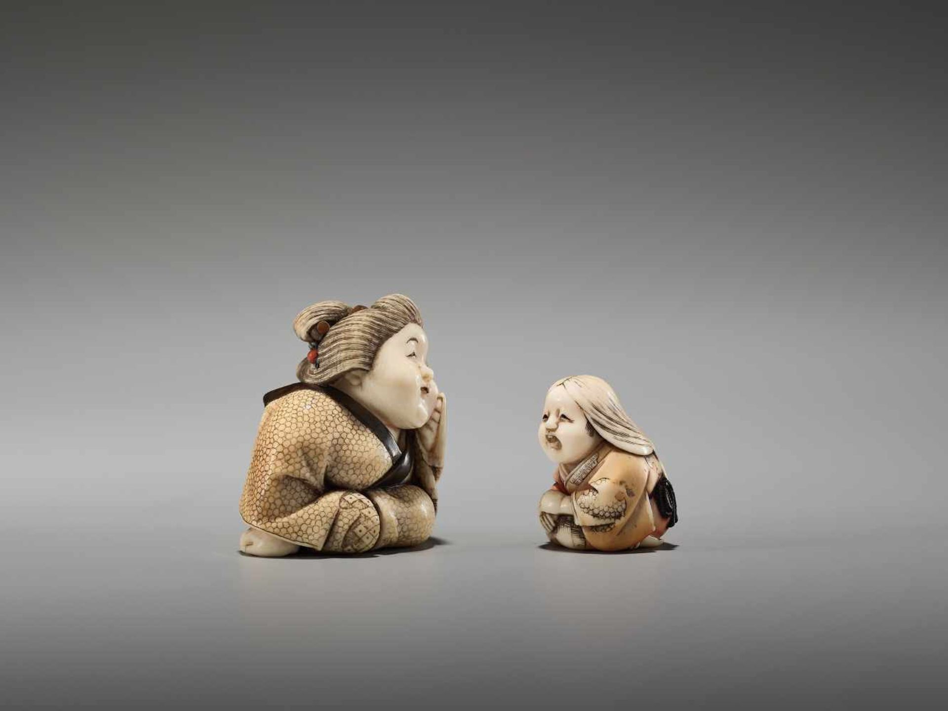 TWO IVORY TOKYO-SCHOOL NETSUKE DEPICTING OKAME BY YASUMASA AND YASUAKIBy Yasuaki (Homei) and - Bild 6 aus 9