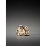 A GOOD IVORY NETSUKE OF GAMA SENNIN ATTRIBUTED TO YOSHINAGAUnsigned, attributed to Yoshinaga,