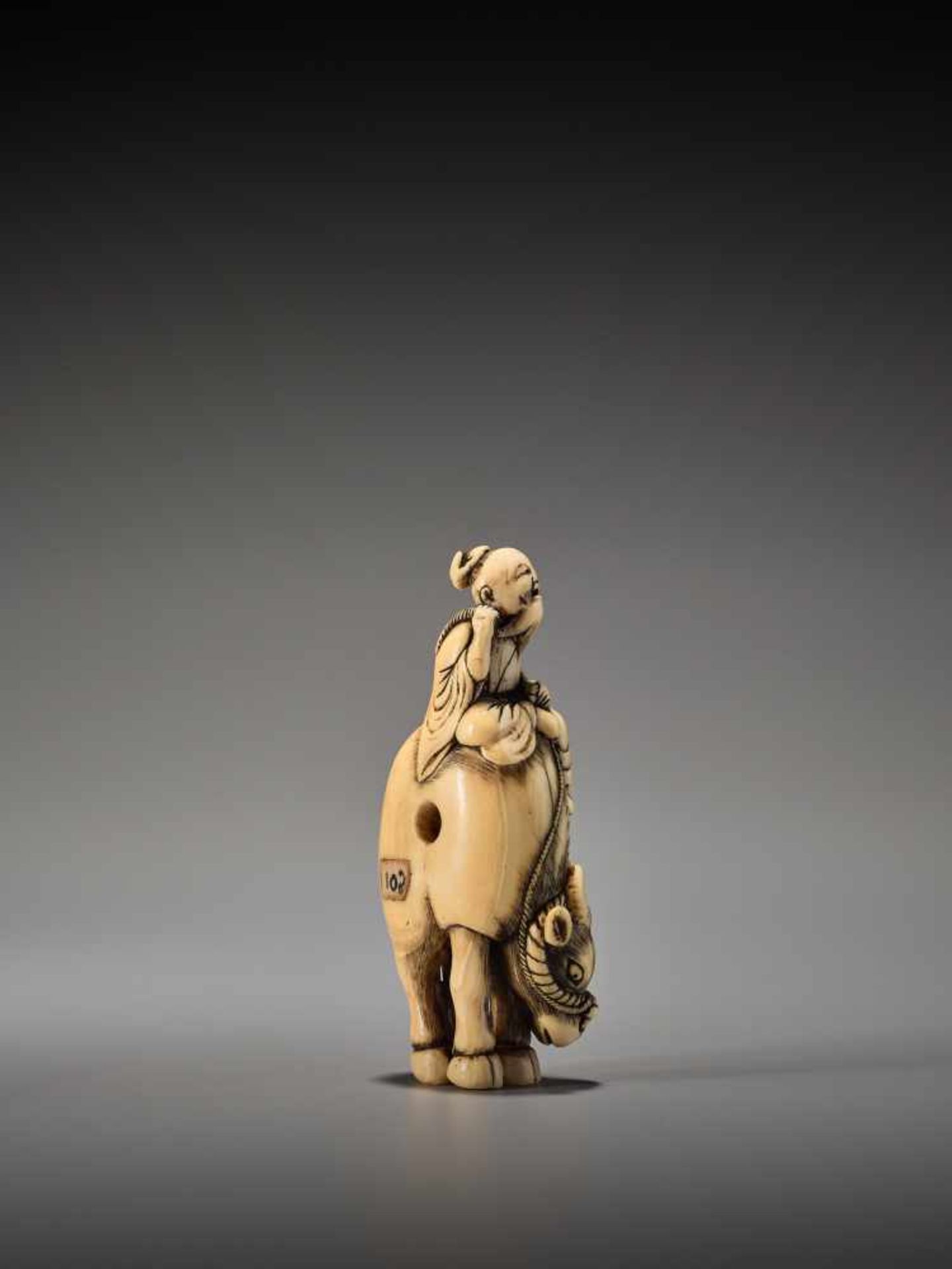 AN IVORY NETSUKE OF ROSHI ON WATER BUFFALOUnsigned, ivory netsukeJapan, 18th century, Edo period ( - Image 4 of 8