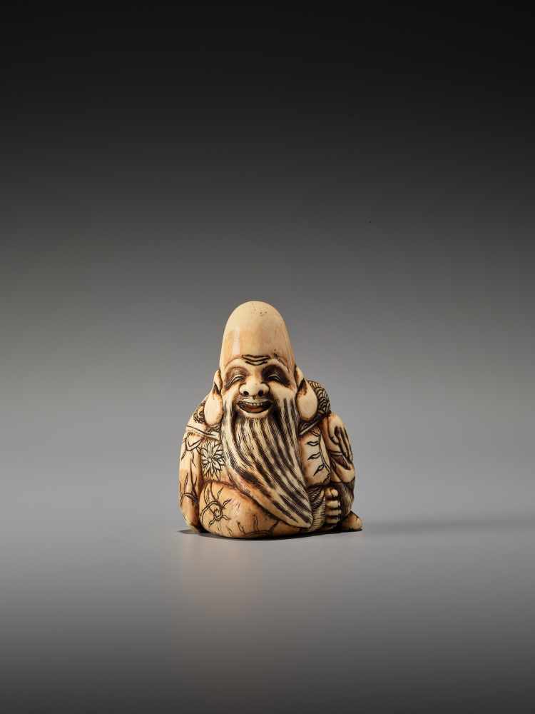 AN IVORY NETSUKE OF FUKUROKUJUUnsigned, ivory netsukeJapan, 18th century, Edo period (1615-1868)