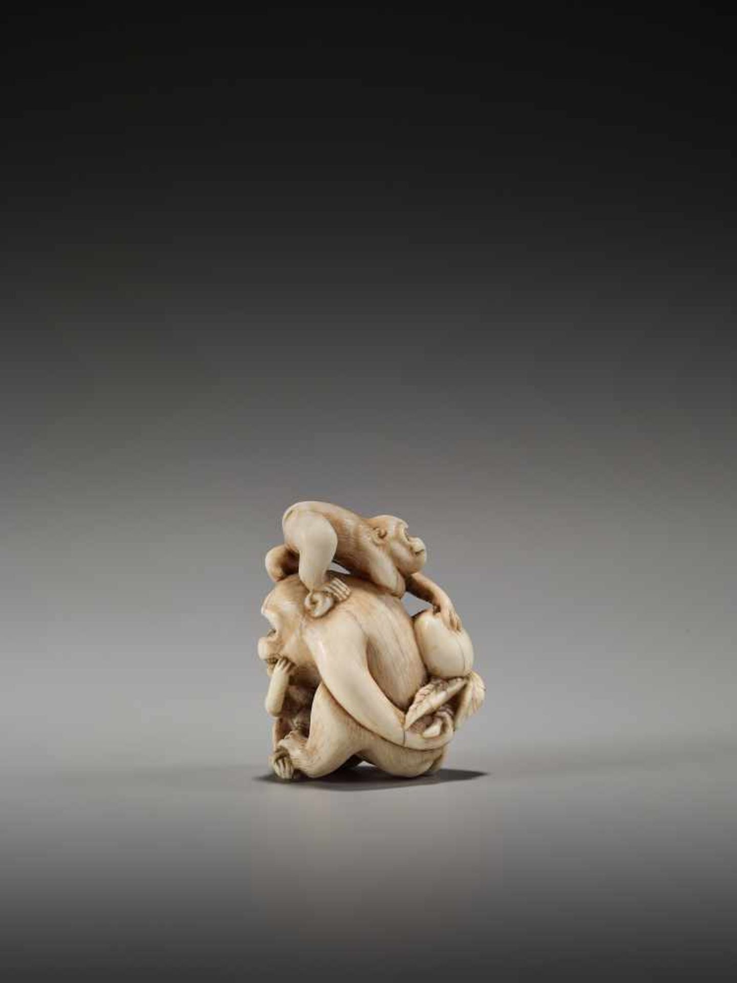 A FINE NETSUKE OF THREE MONKEYS WITH A PEACH, SCHOOL OF OHARA MITSUHIRO (1810-1875)Signed Mitsuhiro, - Image 6 of 12