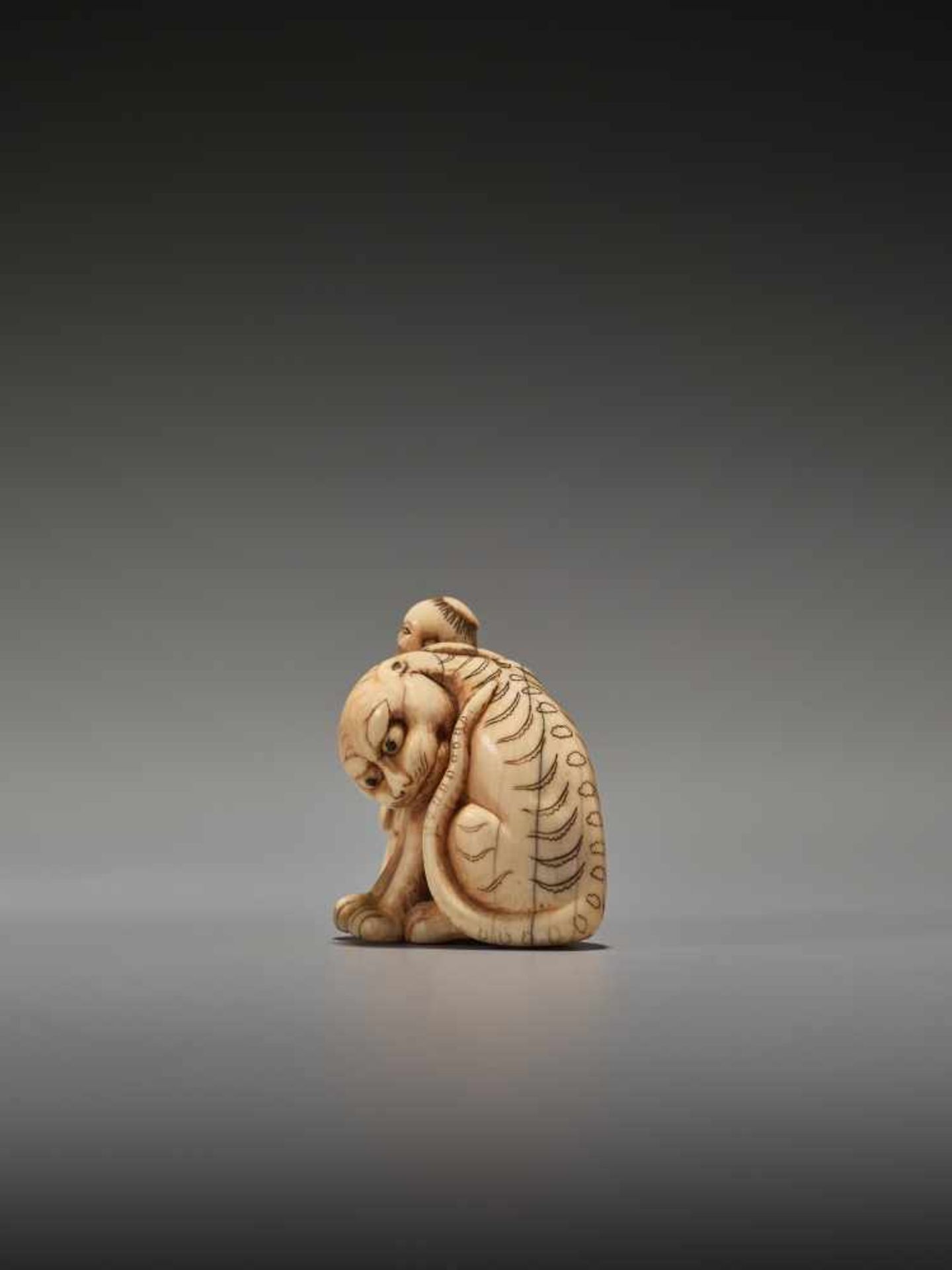 A RARE IVORY NETSUKE DEPICTING SENNIN BUKAN ZENSHIUnsigned, ivory netsukeJapan, 19th century, Edo - Image 4 of 7