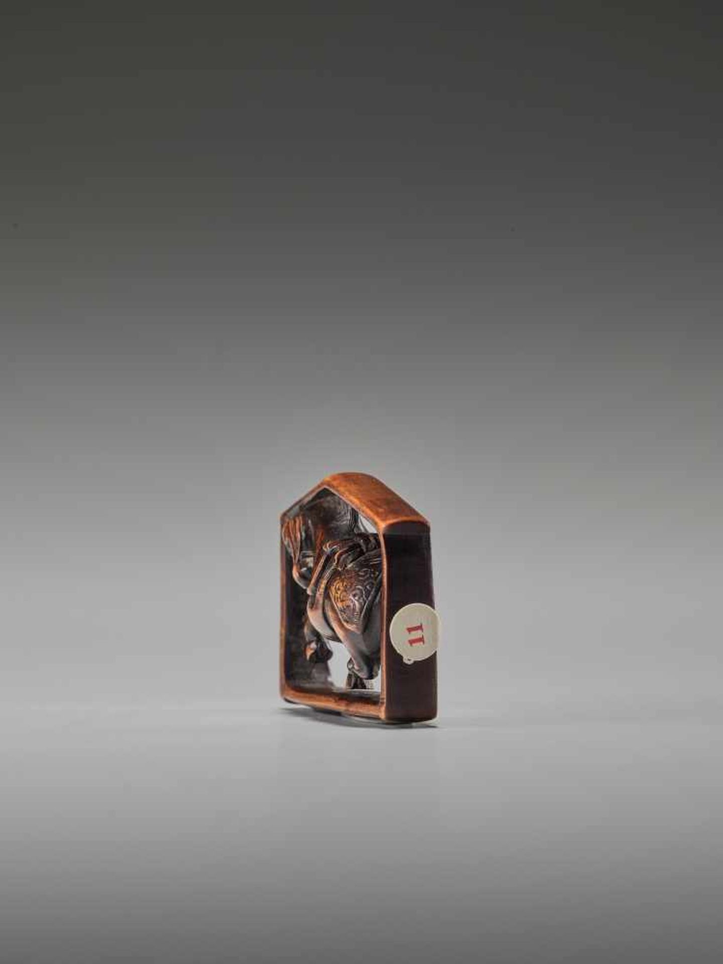 AN UNUSUAL WOOD NETSUKE OF A HORSE IN A WINDOWUnsigned, wood netsukeJapan, 19th century, Edo - Image 4 of 7