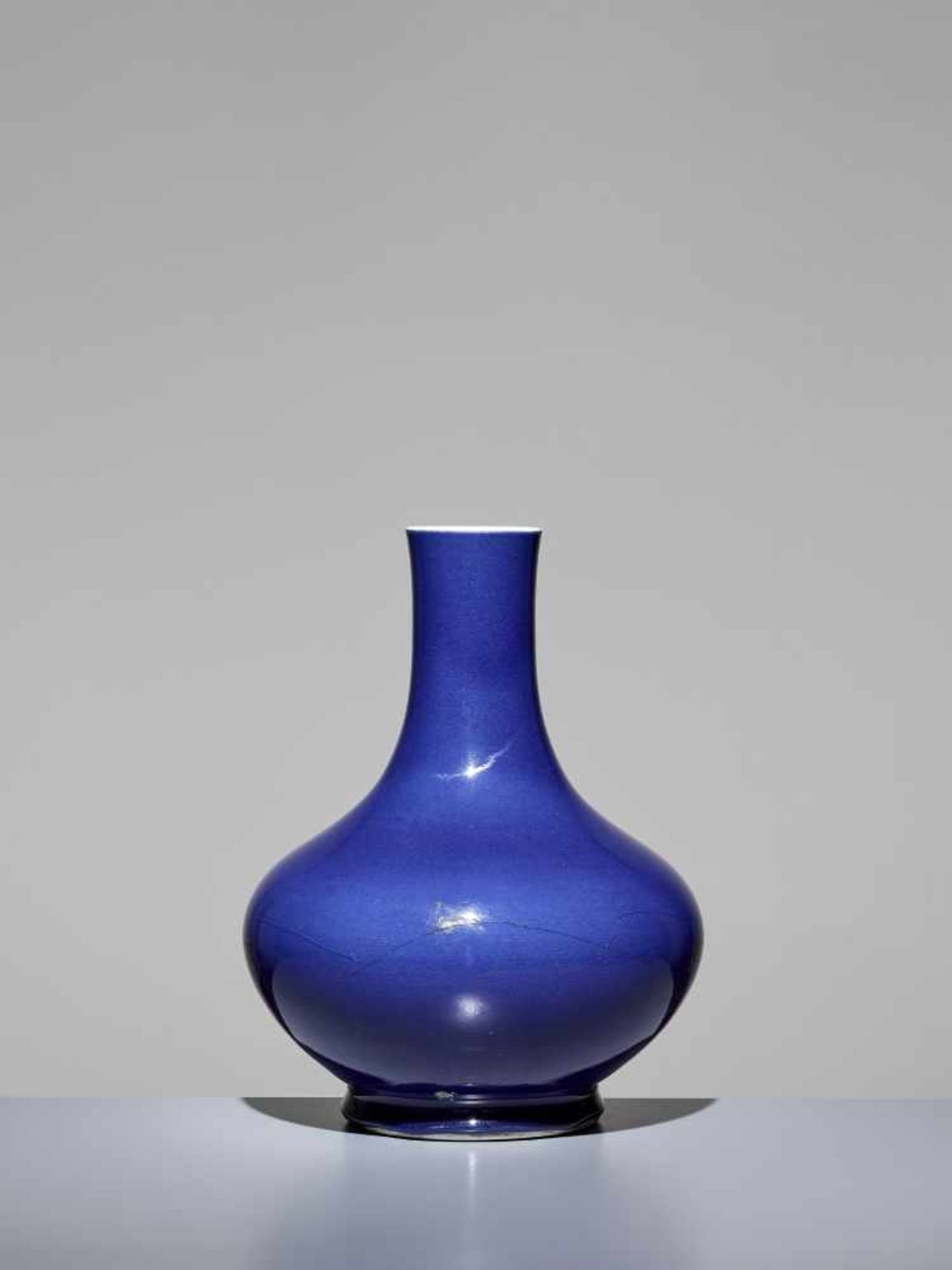 A QIANLONG MARK & PERIOD TIANQIUPINGChina, 1736-1795. The monochrome vase completely covered by an - Image 6 of 7