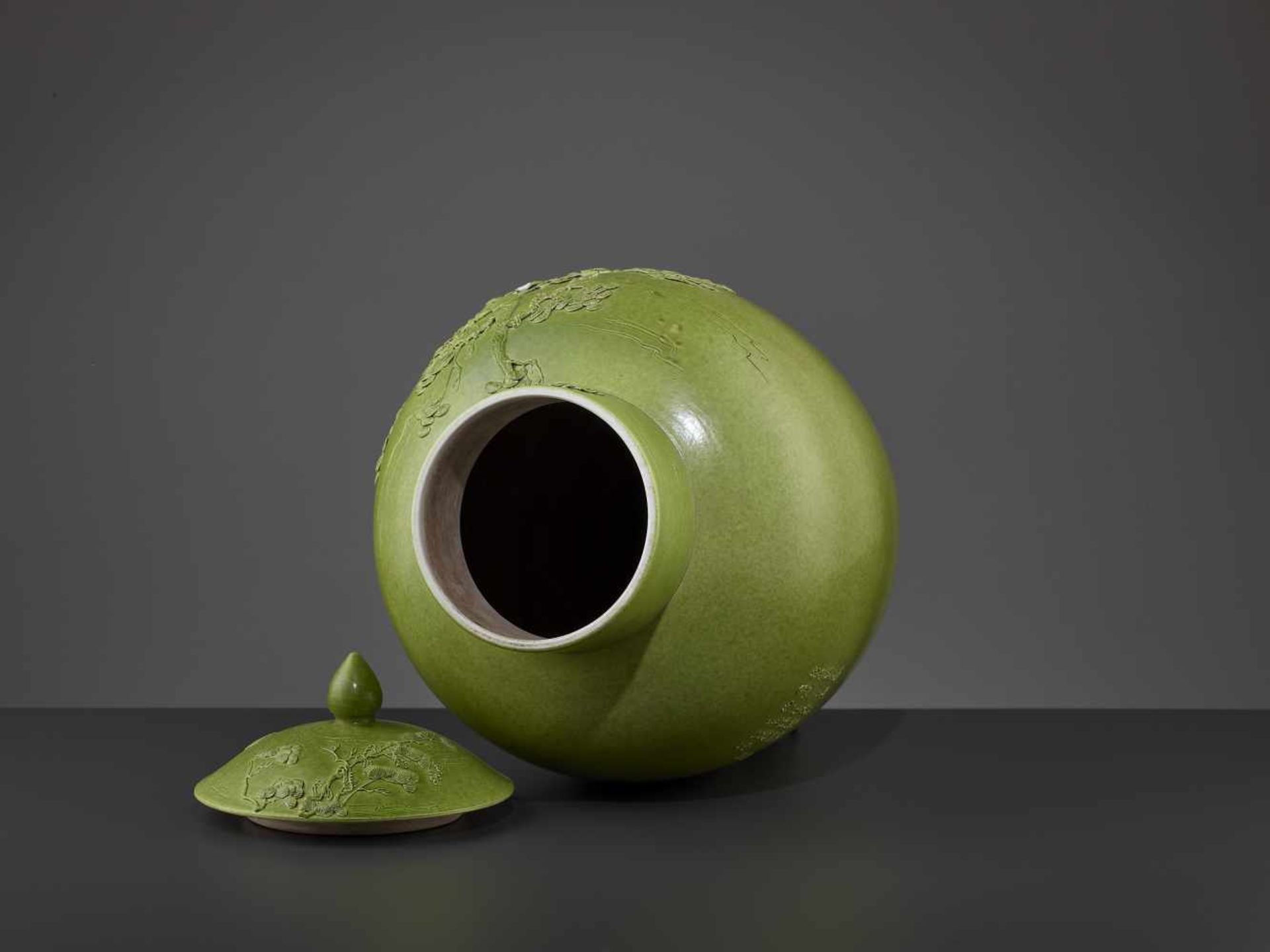 A VASE BY WANG BINGRONG (1840-1900)China. The lidded vessel with a striking lime-green glaze. Molded - Image 11 of 13