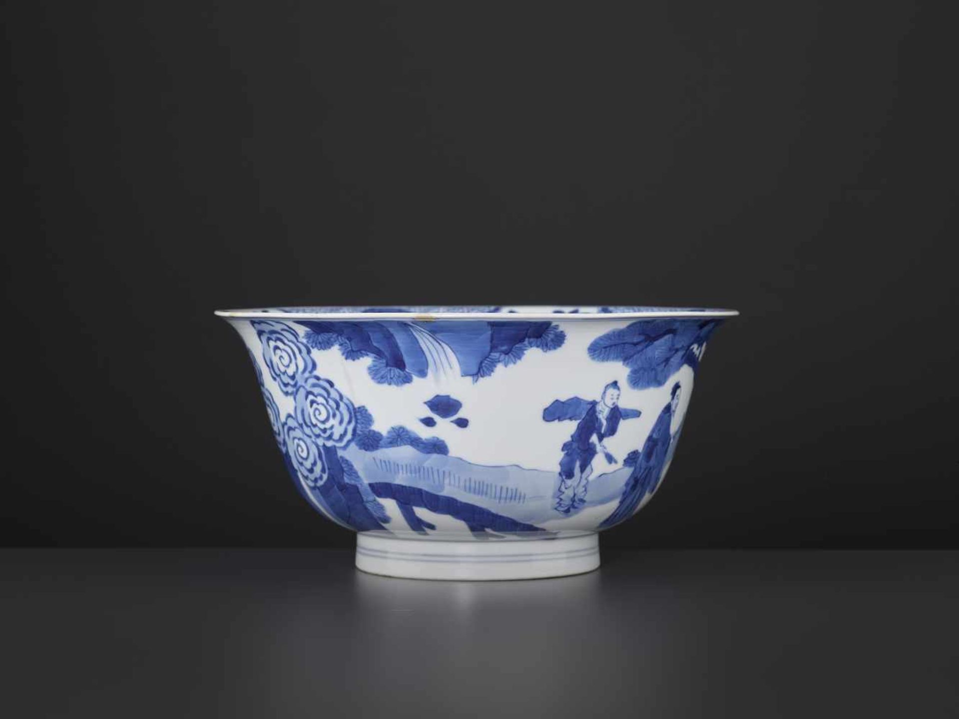 A KANGXI PERIOD WEIQI PLAYER BOWLChina, 1662-1722. Skillfully painted in striking cobalt-blue with - Image 10 of 11