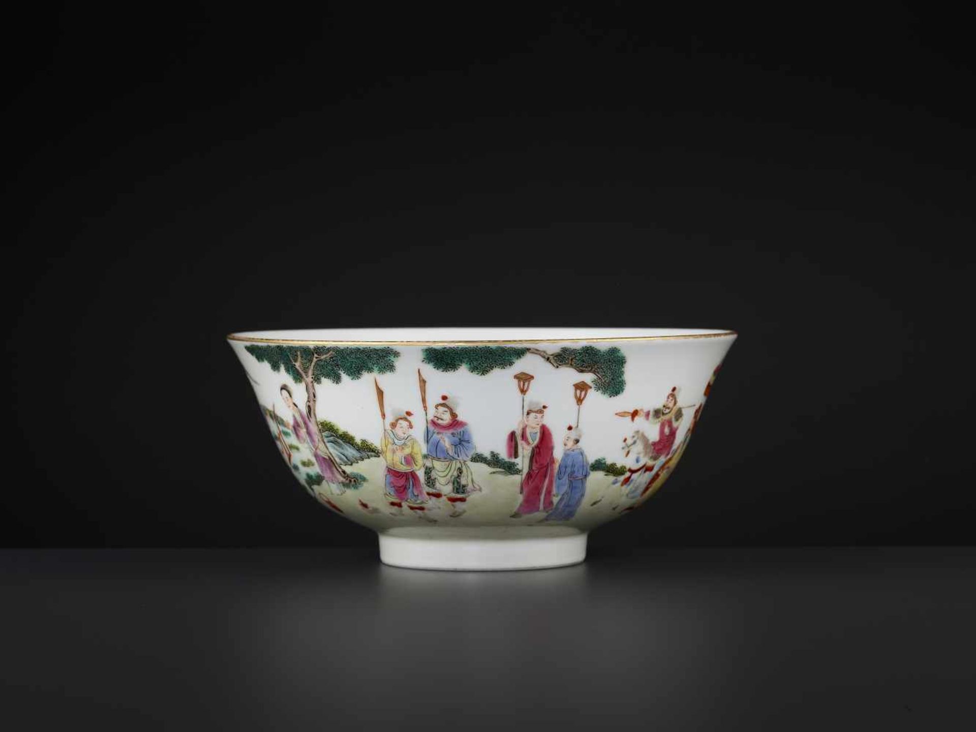 A PORCELAIN BOWL, REPUBLIC PERIODChina, 1900-1940. Painted in multi-colored enamels and gold - Image 5 of 8