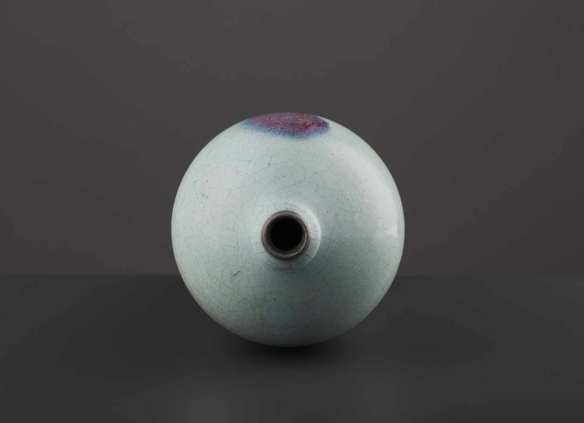 A JUNYAO MEIPING, JIN/YUAN DYNASTY China, 1115-1368. The tapering vessel with a short waisted neck - Image 7 of 8