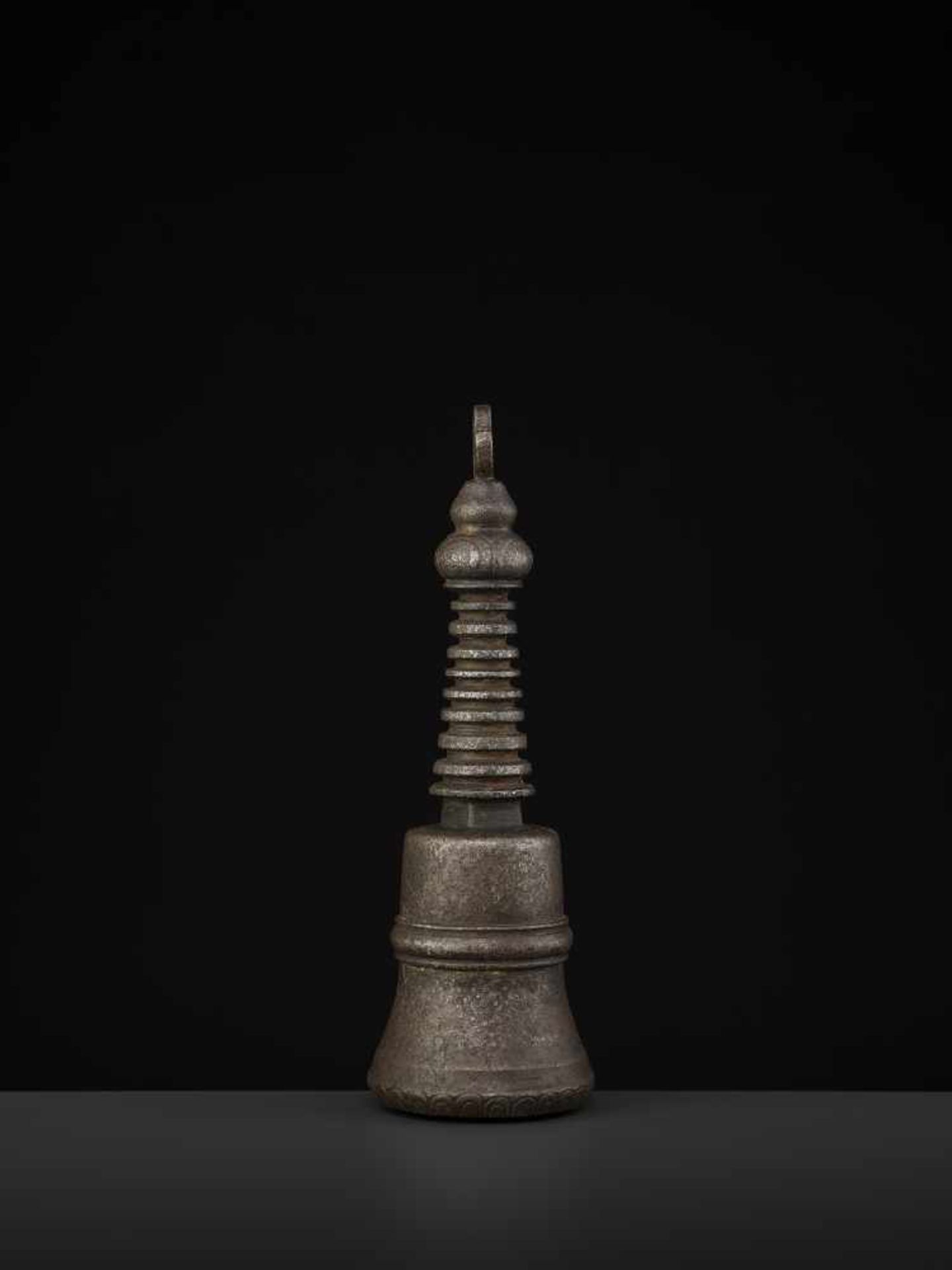 AN IRON STUPA 11TH CENTURYTibet or India. Massively cast-iron reliquary stupa with a distinctive - Bild 5 aus 9