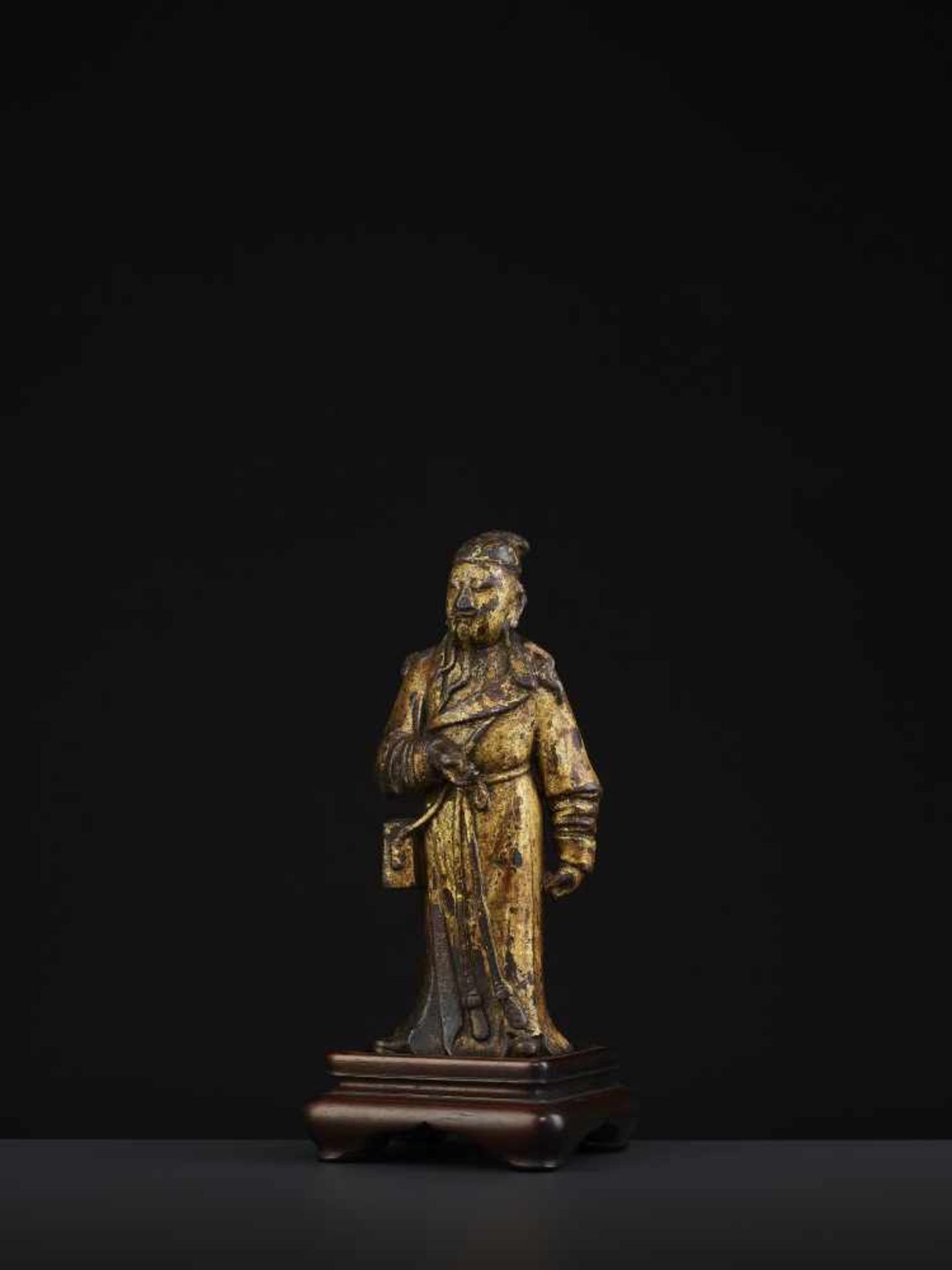 A MING DAOIST IMMORTAL BRONZEChina 16th - 17th century. The bronze with a rich gold lacquer coating. - Image 10 of 10