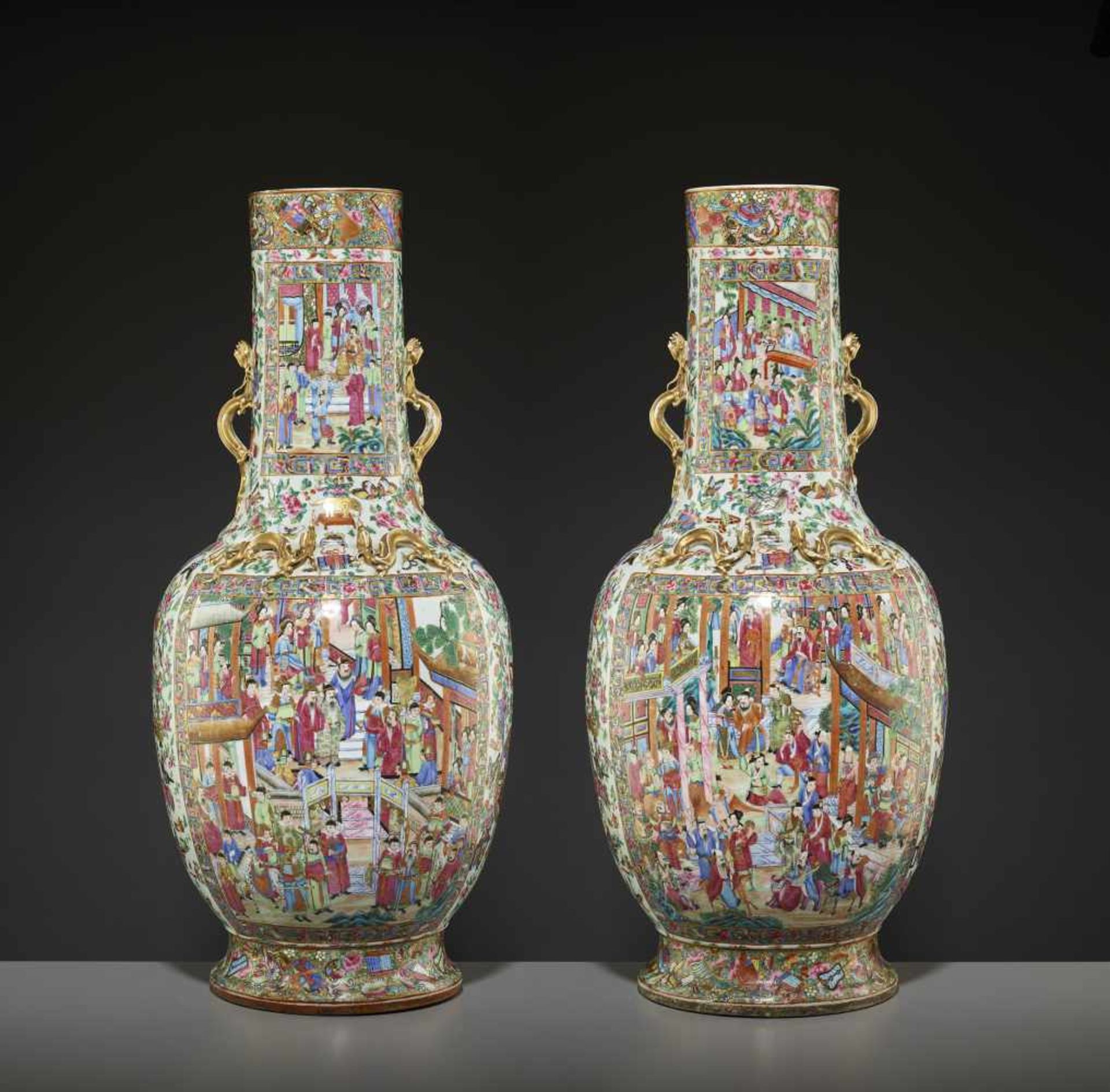 TWO LARGE WATER MARGIN VASES, 1850sChina, mid-19th century. Painted in bright enamels from the - Bild 5 aus 21