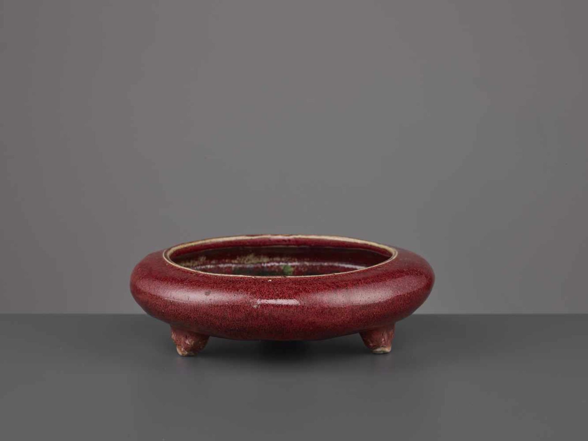 A LANGYAO CERAMIC BOWL, QING DYNASTYChina, 18th - 19th century. Vitreous deep-red glaze, featuring - Image 6 of 6