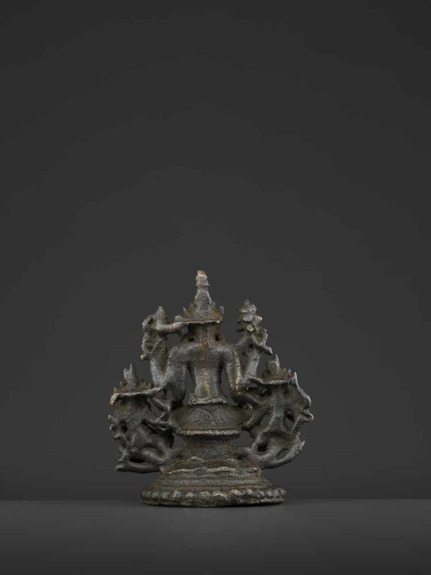 A PALA-SENA BRONZE VISHNU TRIADBangladesh, 11th - 12th century. Neatly cast and incised copper alloy - Image 5 of 9