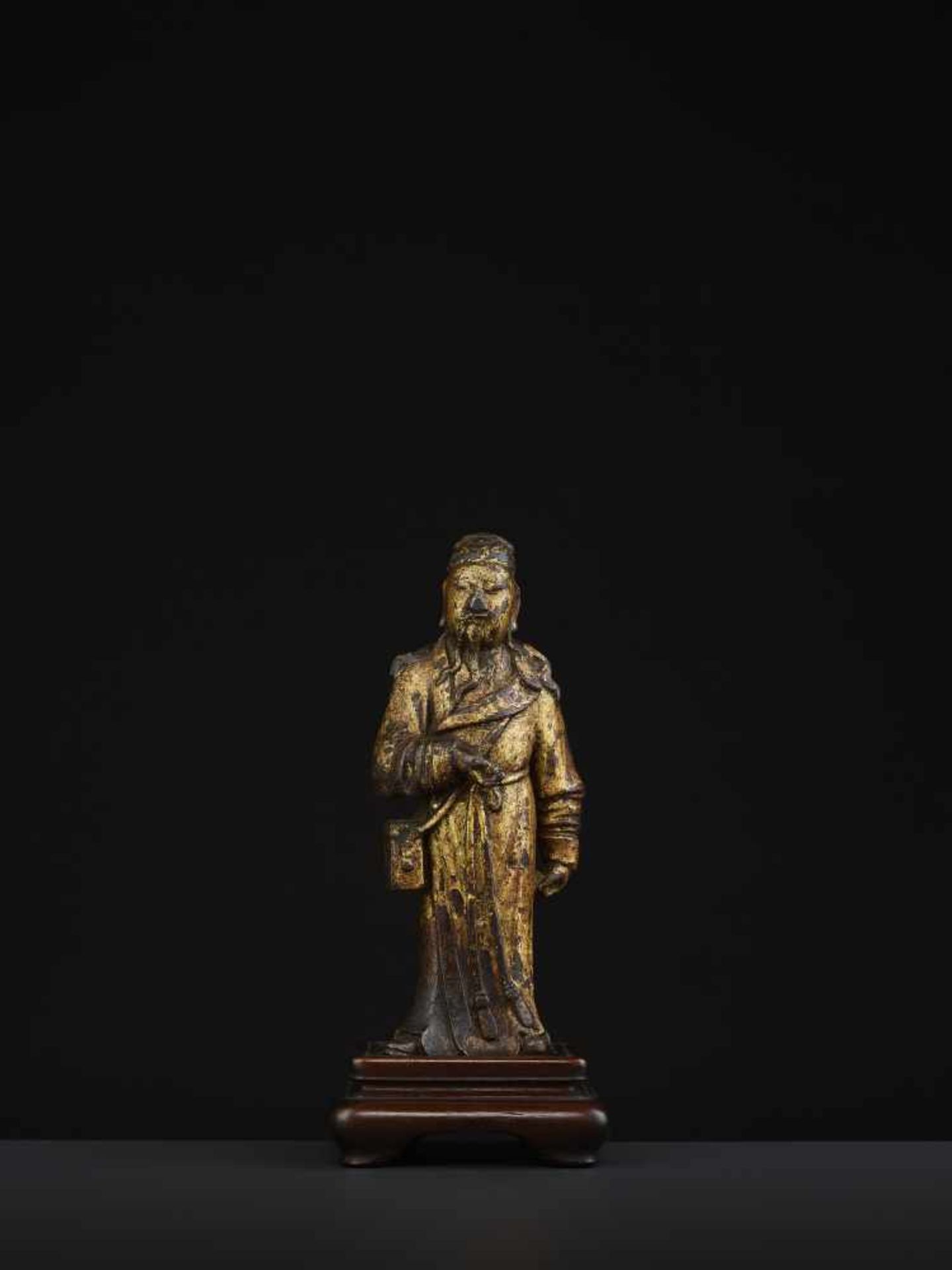 A MING DAOIST IMMORTAL BRONZEChina 16th - 17th century. The bronze with a rich gold lacquer coating. - Image 2 of 10