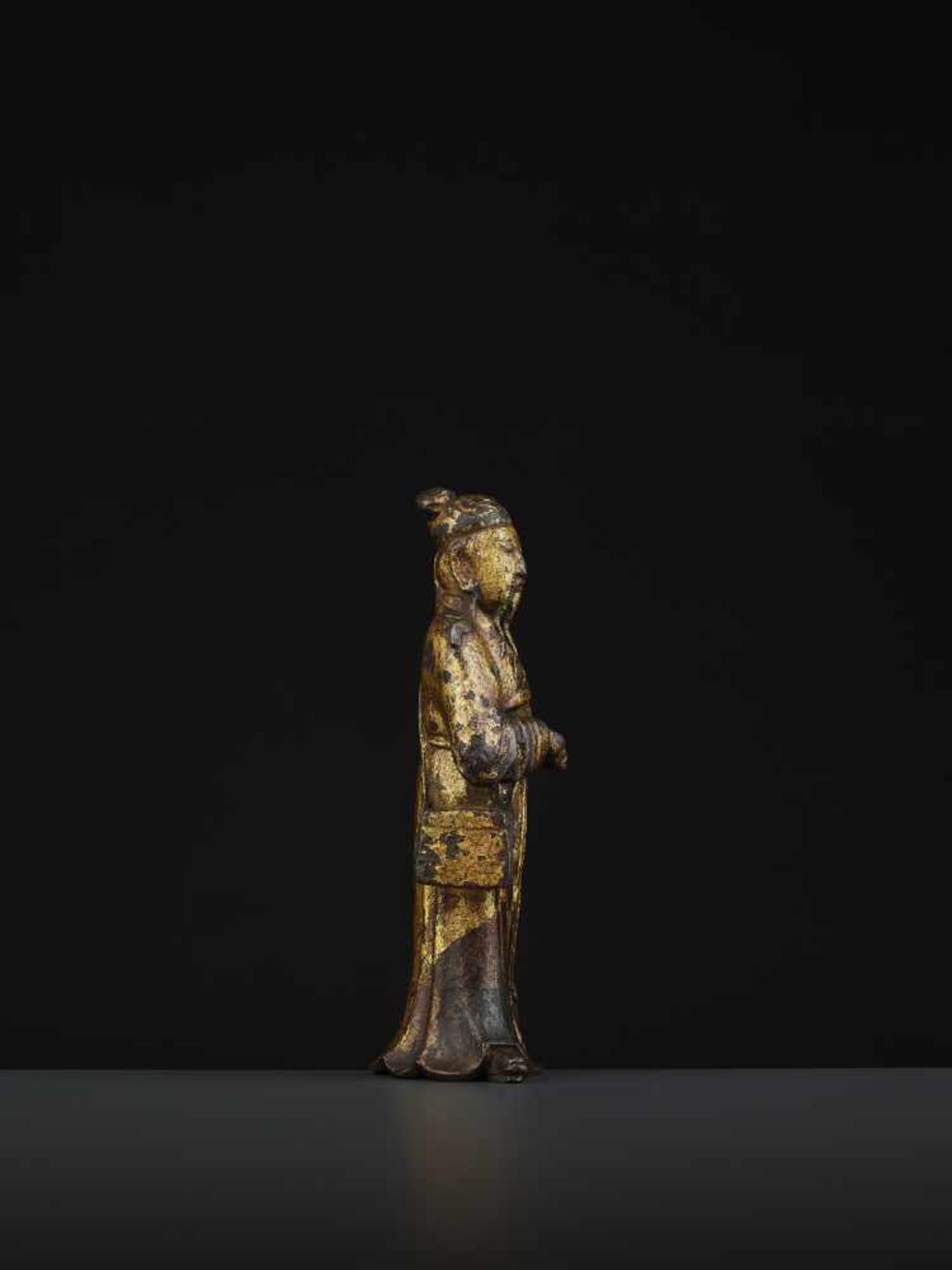 A MING DAOIST IMMORTAL BRONZEChina 16th - 17th century. The bronze with a rich gold lacquer coating. - Image 6 of 10