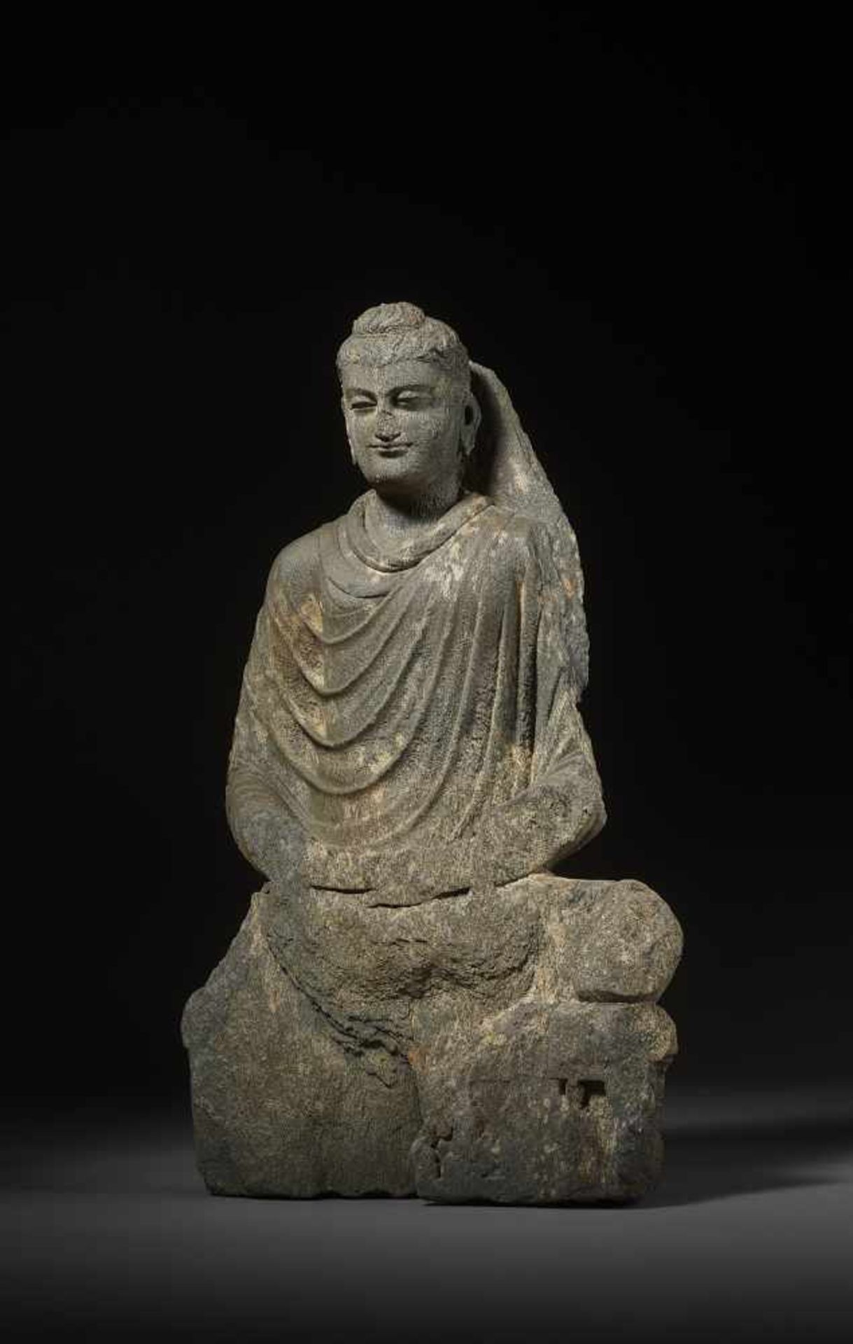 A LARGE GANDHARA BUDDHA STATUEAncient region of Gandhara, Kushan period, 2nd/3rd Century. - Image 3 of 9