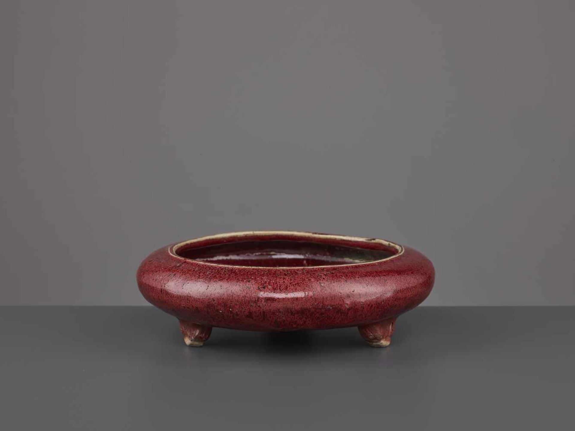 A LANGYAO CERAMIC BOWL, QING DYNASTYChina, 18th - 19th century. Vitreous deep-red glaze, featuring - Image 2 of 6
