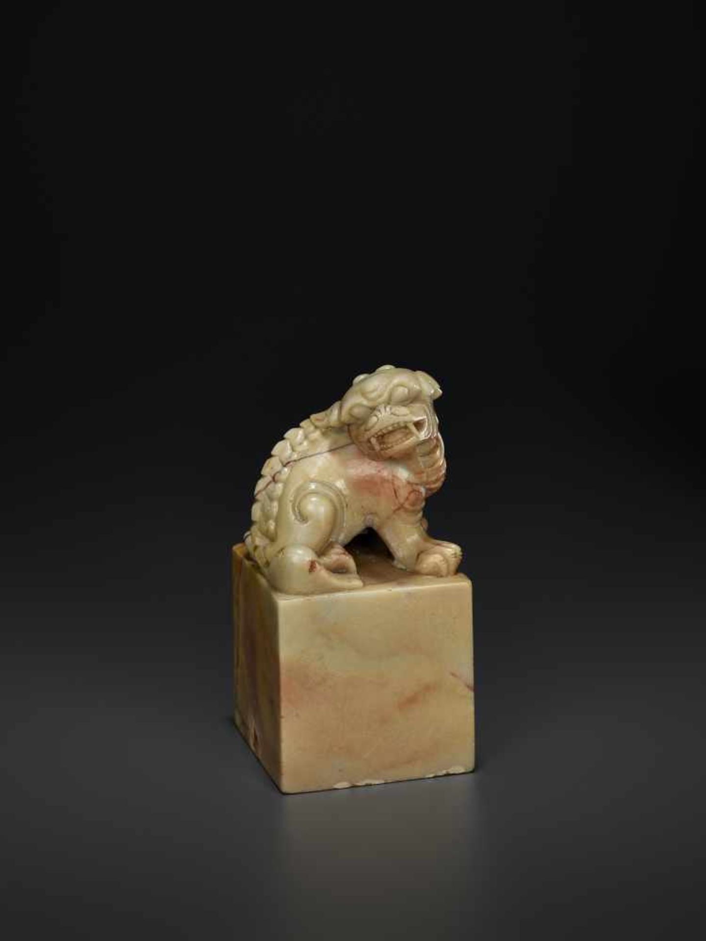 A LARGE SOAPSTONE SEAL, QINGChina, 1780-1860. Openwork carving with a Buddhist lion sitting on a - Image 4 of 8