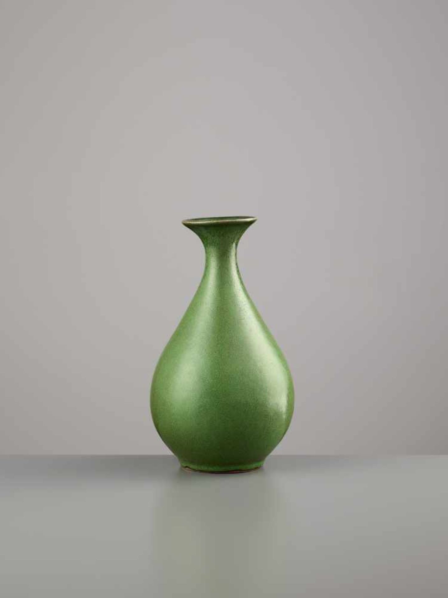 A YUHUCHUN PING, 18TH CENTURYChina, 1700-1800. The pear-shaped vase is covered by an elegant, - Image 2 of 6