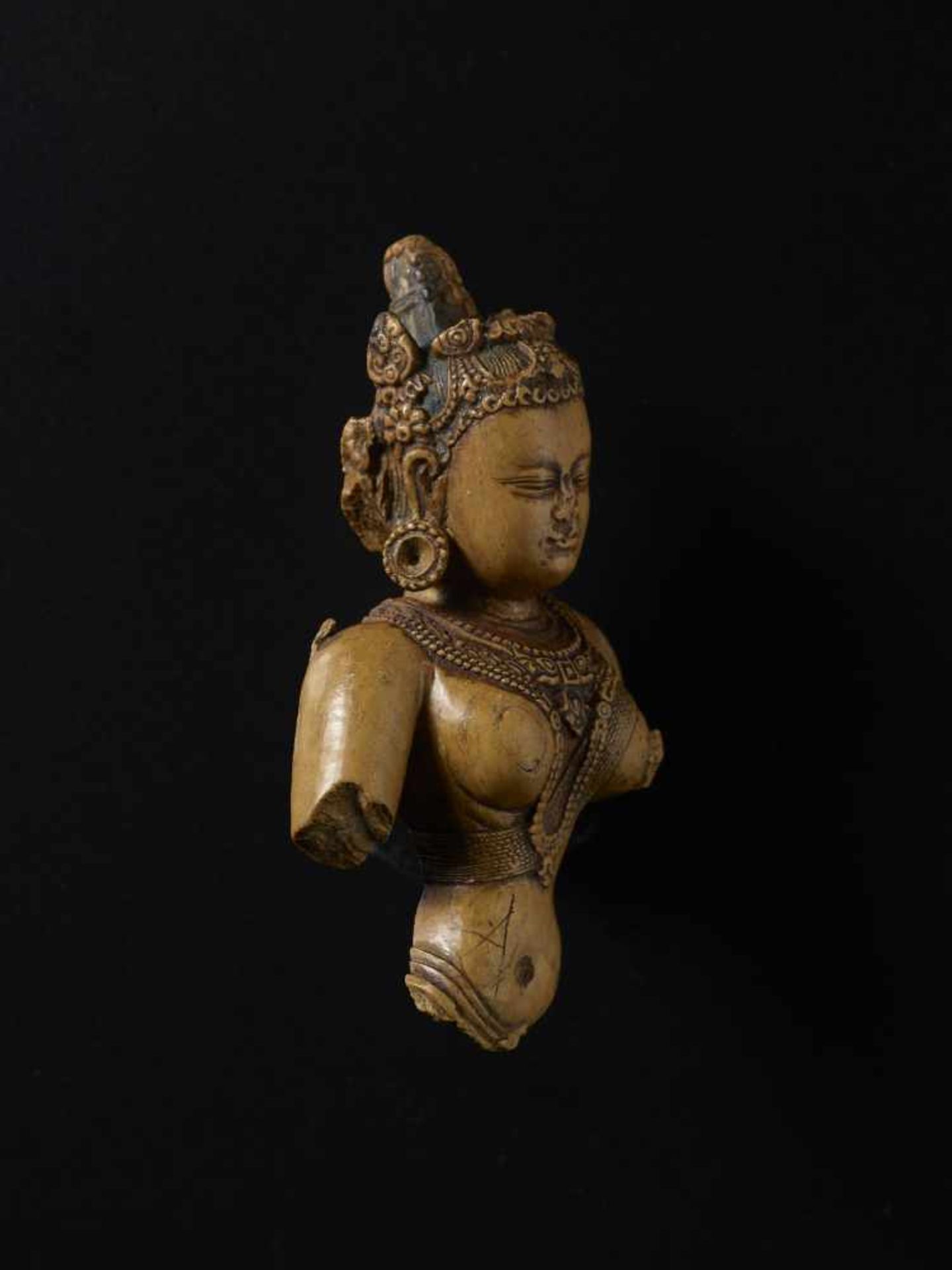 A BUST OF DURGA, 8TH CENTURYExtremely rare post Gupta steatite bust, eastern India, 8th-9th century. - Image 9 of 10