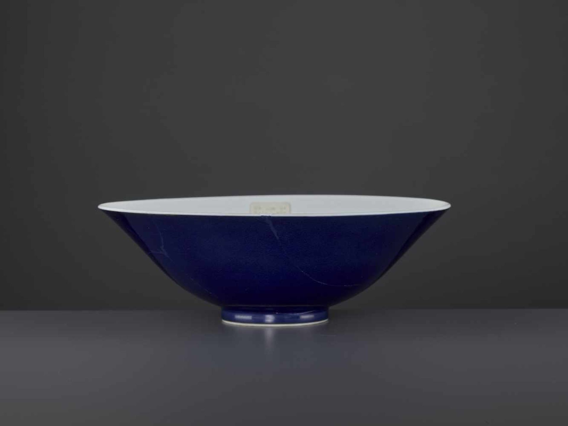 A YONGZHENG MARK & PERIOD BOWLChina, 1723-1735. The base with the six-character mark painted in - Image 9 of 10