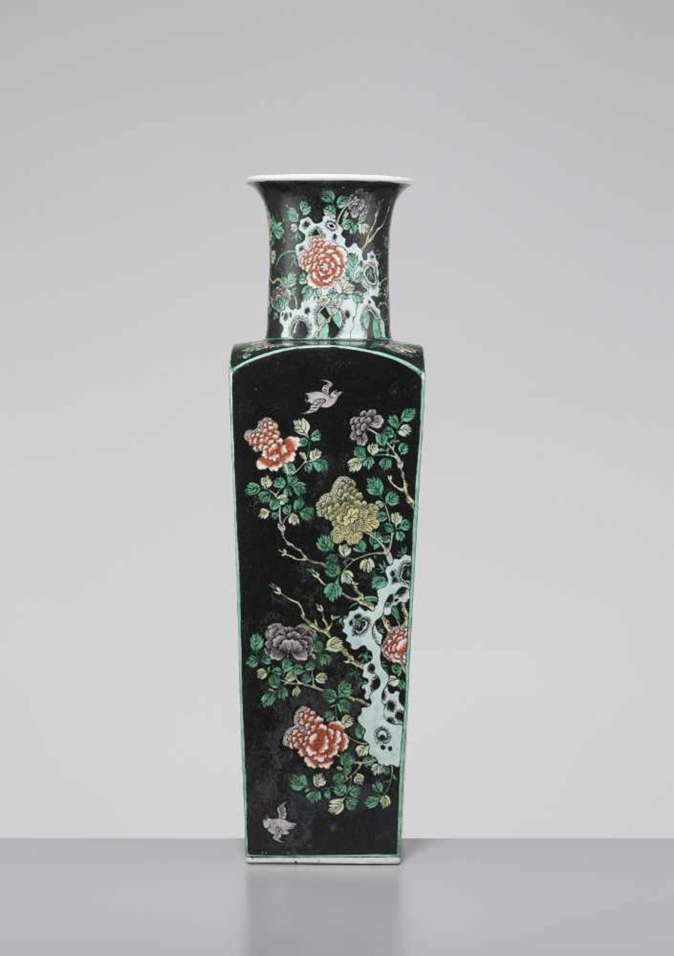 A FAMILLE NOIRE SQUARE VASE, QINGChina, 19th century. Bright yellow, aubergine and green enamels - Image 3 of 11