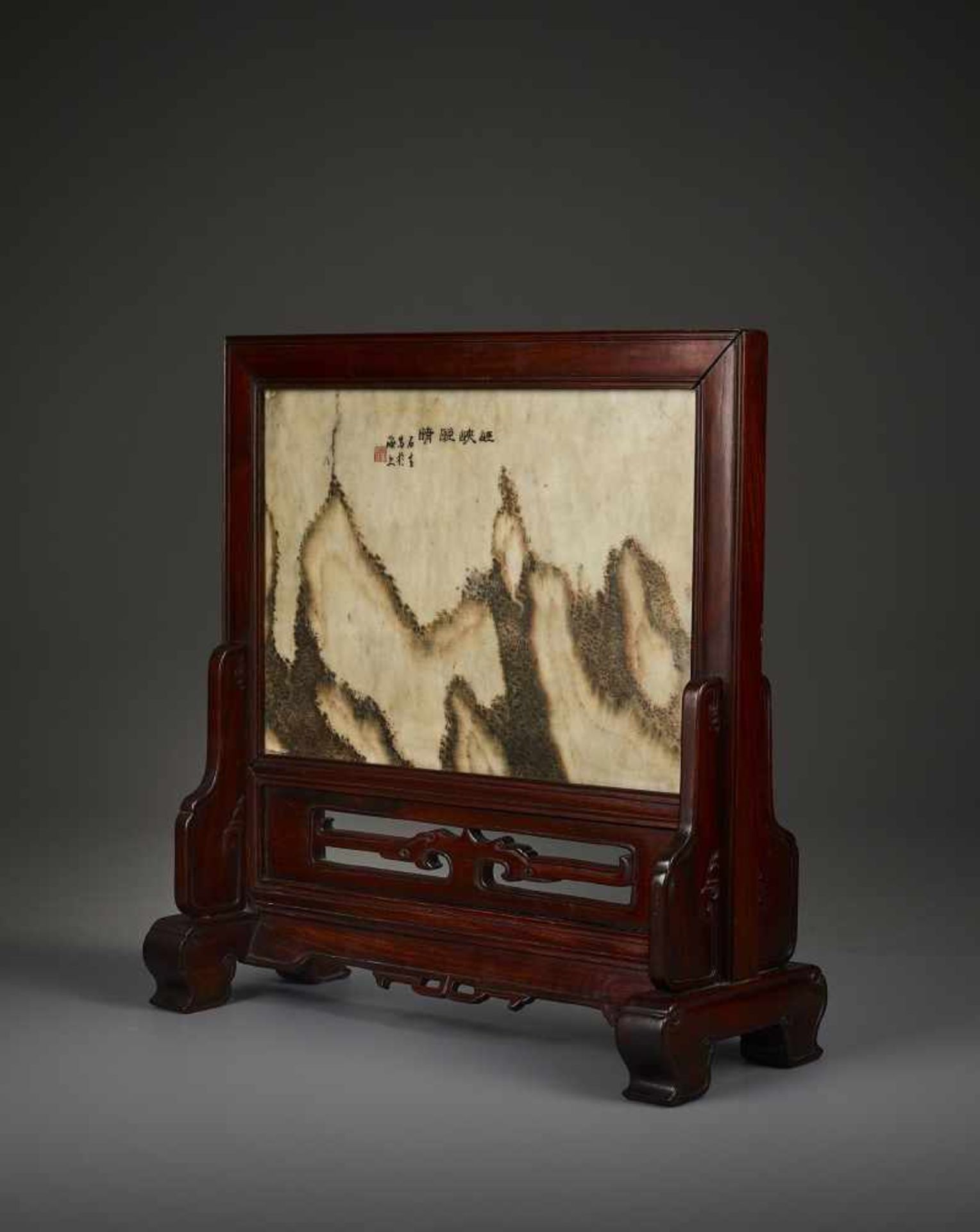 A DREAMSTONE ‘WU GORGE’ SCREEN, 18TH China, 18th century. Inscribed ‘Wu Xia Gorge clearing up in the - Bild 6 aus 9