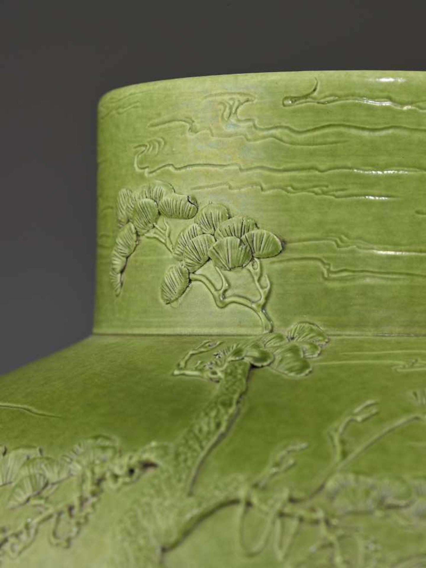 A VASE BY WANG BINGRONG (1840-1900)China. The lidded vessel with a striking lime-green glaze. Molded - Image 5 of 13