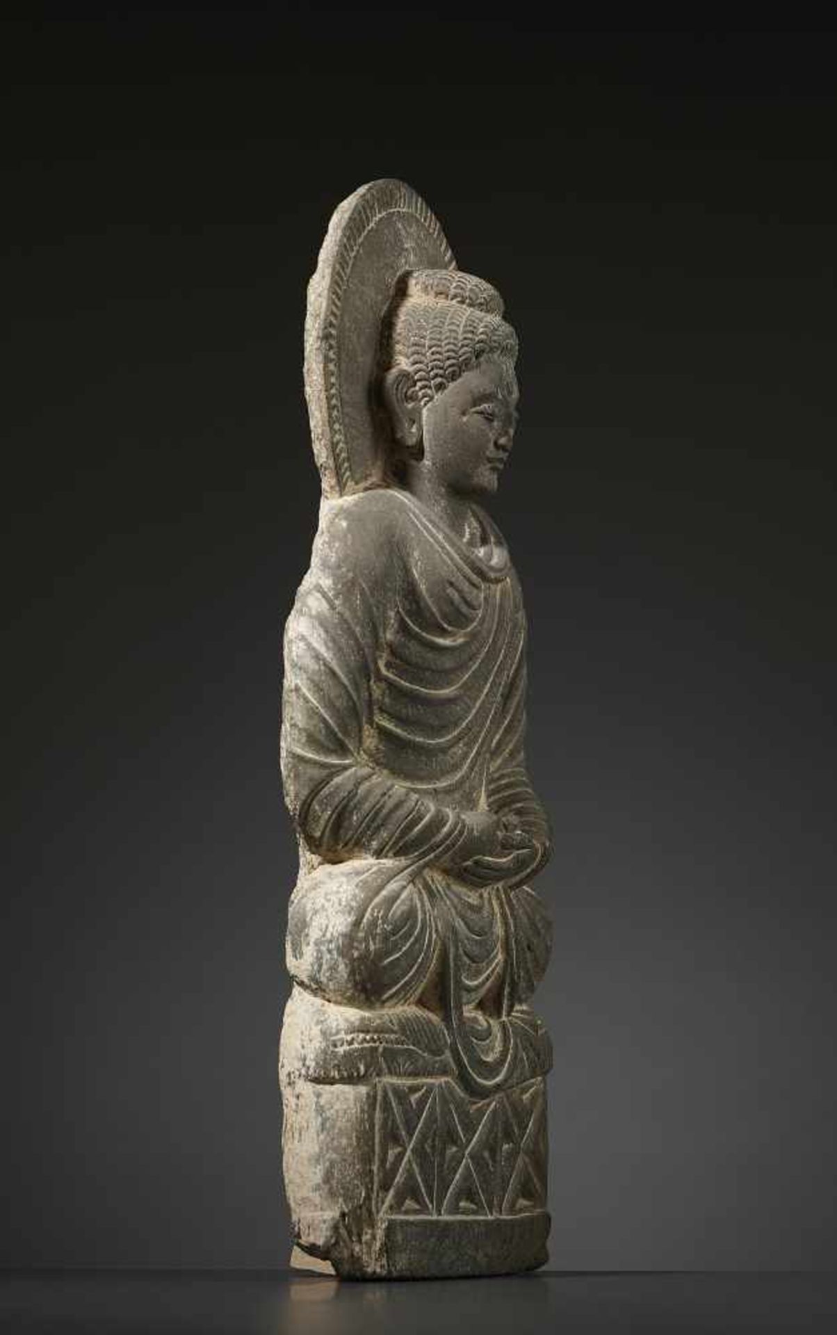 A LARGE GANDHARA BUDDHA STATUEAncient region of Gandhara, Kushan period, 2nd/3rd Century. - Image 6 of 9