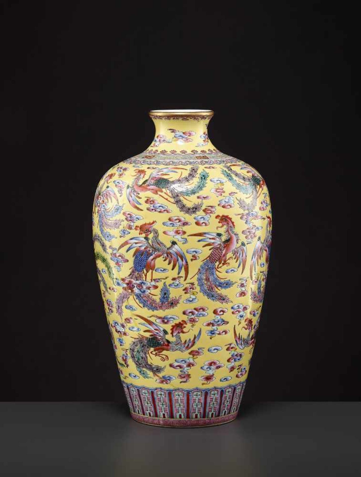 A PHOENIX MEIPING, REPUBLICAN PERIODChina, first half of 20th century. Neatly painted in vivid - Image 3 of 8