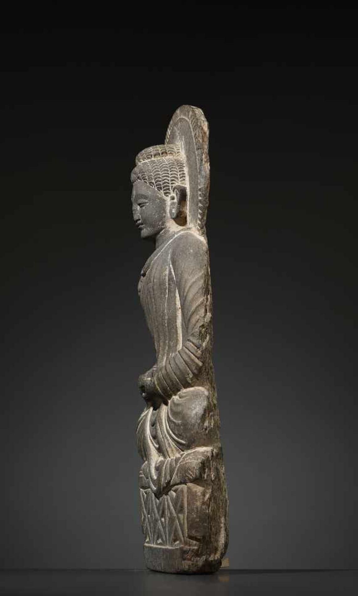 A LARGE GANDHARA BUDDHA STATUEAncient region of Gandhara, Kushan period, 2nd/3rd Century. - Image 4 of 9