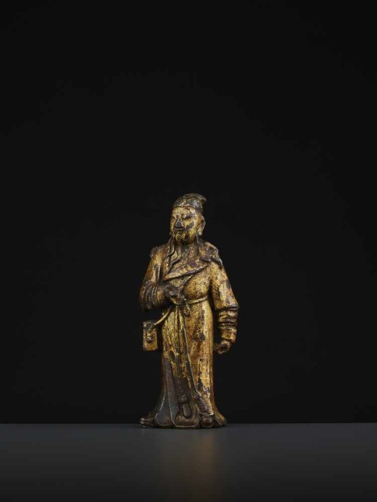 A MING DAOIST IMMORTAL BRONZEChina 16th - 17th century. The bronze with a rich gold lacquer coating. - Image 9 of 10