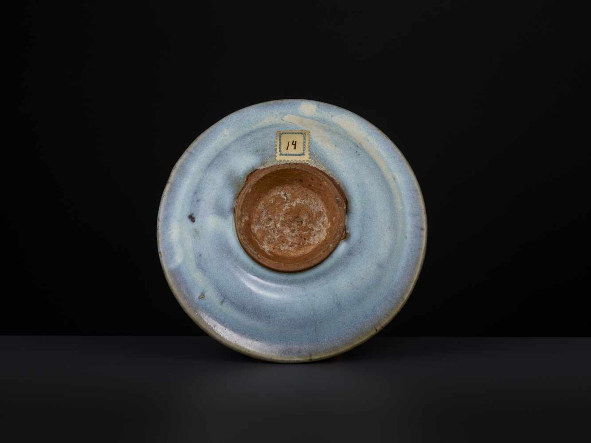 A JUNYAO DISH, SONG DYNASTYChina, 12th-13th century. Finely potted with shallow sides and a - Image 2 of 8