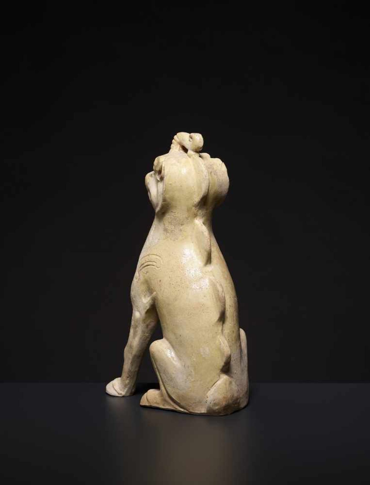 A GLAZED CERAMIC UNICORN, TANG China, 618-907. The pottery statue neatly modelled with the unicorn - Bild 6 aus 9