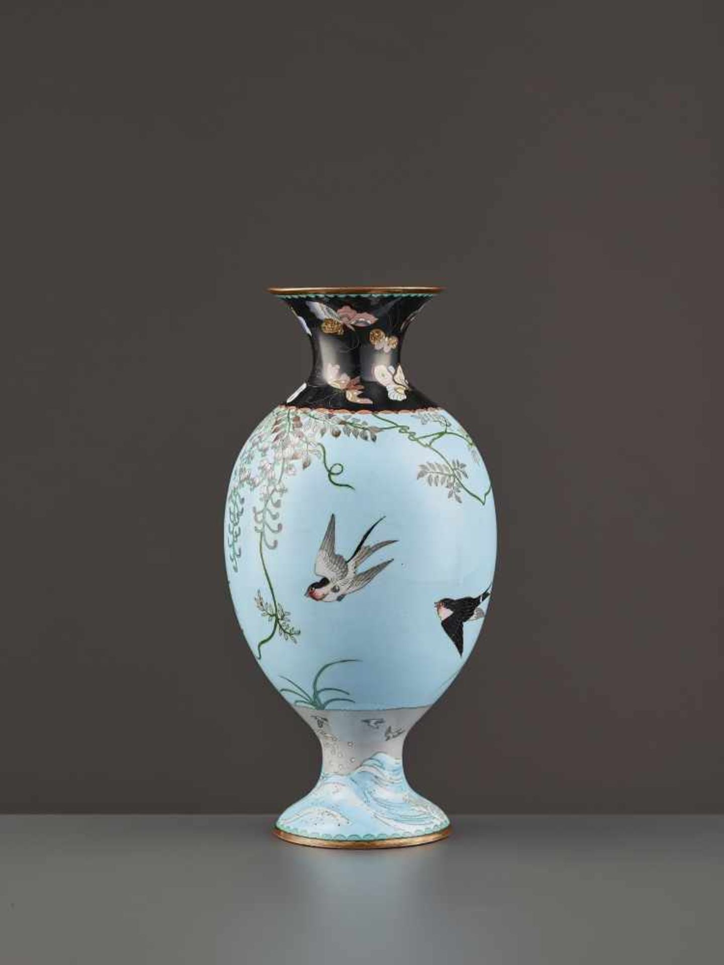 A YASUYUKI STYLE CLOISONNÉ VASE Japan, early Meiji period (1868-1912). The vase with an appealing